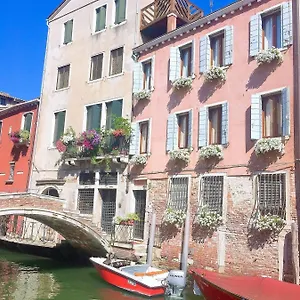Couette-café 3749 Pontechiodo, Venise
