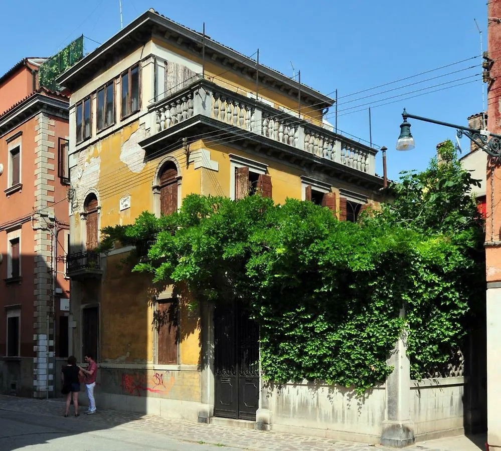 Guest house Carbonaia Venezia Hotel